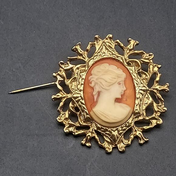Vintage Cameo Brooch Orange Cream Gold Tone Lady HEad Portrait - Picture 1 of 8